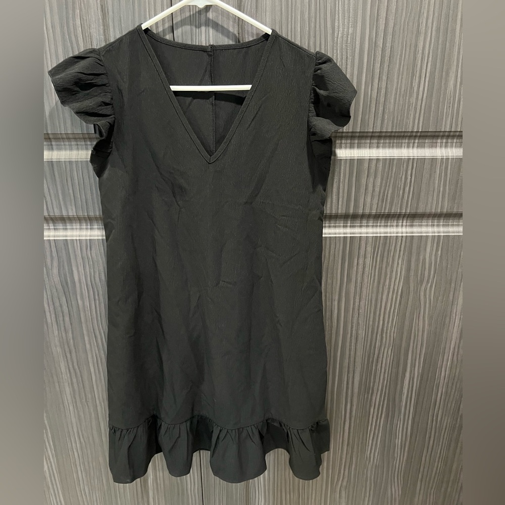 Shein NWOT black tunic dress with flutter sleeves, XS